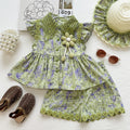 Summer Girls' Set Geometric Print Flutter Sleeve Shorts Vacation Style Two-Piece Set